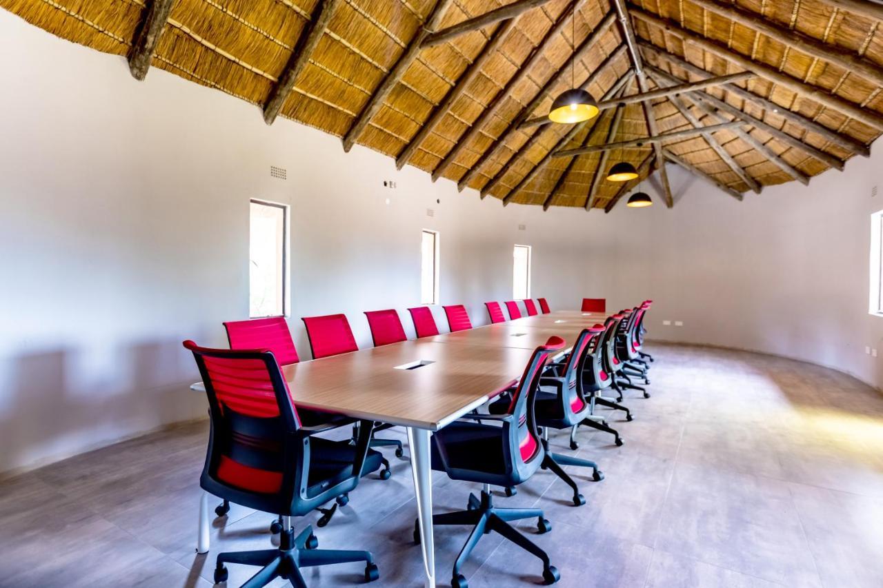 Phoenix Aurora Gaborone Exteriér fotografie